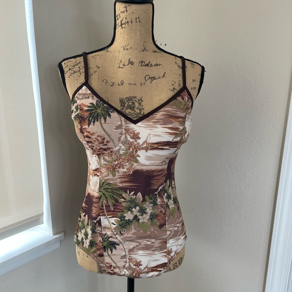 It Figures Swimsuit. Tropical pattern. 14.
